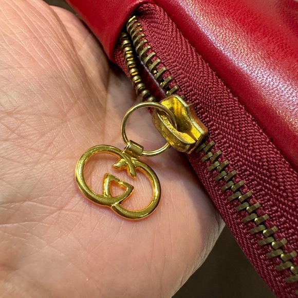 Authentic Gucci indoor slippers with case - Picture 11 of 13